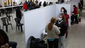 Río Negro busca un millón de vacunas: por qué lo hace a paso lento