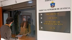 Gutiérrez lleva un año sin cubrir las dos vacantes en el Tribunal Superior de Neuquén