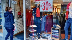 El comercio enfrenta la encrucijada de adaptarse o cerrar en Bariloche