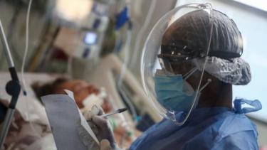 La cartera sanitaria indicó que son 7.467 los internados con coronavirus en unidades de terapia intensiva.