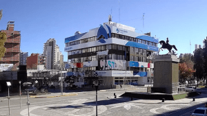 Los gastronómicos pueden abrir hasta las 24 en la ciudad de Neuquén