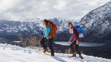 Bariloche y San Martín de los Andes son las preferidas para vacaciones de invierno y tienen buenos servicios de hotelería, gastronomía y excursiones.