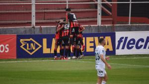 Patronato y Godoy Cruz, dos sorprendentes líderes del torneo de la Liga Profesional
