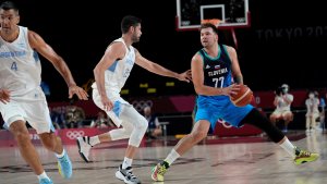 La selección argentina de básquet debutó con una dura derrota ante Eslovenia, en los Juegos Olímpicos