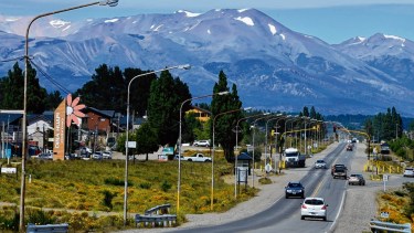 Dina Huapi Tiene unos 7.000 habitantes y una única comisaría con escaso personal. Foto: Archivo