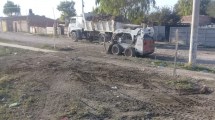 Imagen de Fuerte operativo para erradicar microbasurales en Viedma