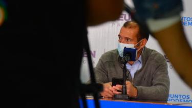 El gobernador destacó la alta participación de los jóvenes en la campaña. Foto: Yamil Regules.