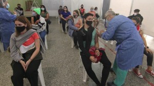 Neuquén continúa hoy la vacunación con la aplicación de segundas dosis