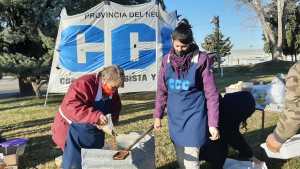 Ollas populares y volanteadas en rutas de Neuquén