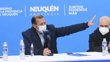 El mandatario encabezó una conferencia de prensa esta mañana en la exU9. Foto: Florencia Salto.