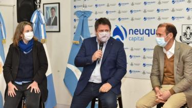La precandidata del MPN con gobernador e intendente, una postal que se va a repetir. Foto: gentileza.