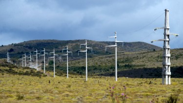 Neuquén realizó una inversión millonaria para ir hasta el cruce de las rutas 40 y 237 con una línea de alta tensión que no se usa.