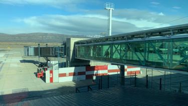 El aeropuerto internacional de Bariloche sumará una tercera manga para el ascenso y descenso de pasajeros. Foto. Gentileza