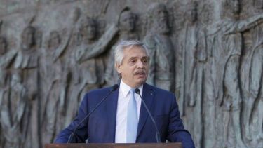 "No soy yo quien debe decirle a los pueblos lo que tienen que hacer", afirmó Fernández.