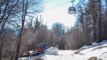 La falta de nieve ha golpeado los centros invernales de la región. 