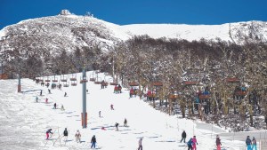 Chapelco sólo vende pases por día por la escasez de nieve