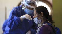 Imagen de Con una leve baja en las internaciones, Argentina registró 466 muertes por Covid y 19256 casos