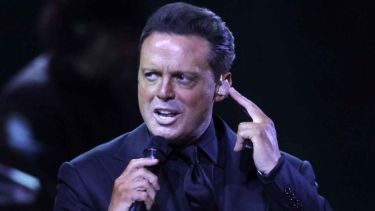 Por el dolor, el cantante debió trasladarse a una clínica privada, donde pidió resguardo de los paparazzi.-