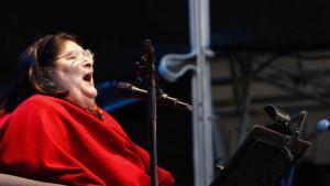 Incluyeron a Mercedes Sosa entre los 200 mejores cantantes de la historia según la revista Rolling Stone