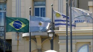 Uruguay comenzará a negociar acuerdos comerciales por fuera del Mercosur