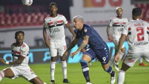 Racing empató con San Pablo en la ida de los octavos de la Libertadores