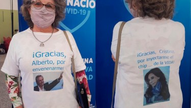 «¡Gracias, Alberto, por envenenarme»: la remera viral por la segunda dosis de Sputnik en Neuquén