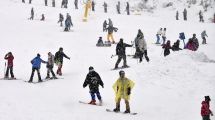 Imagen de Con más nieve, Bariloche busca seducir a los esquiadores