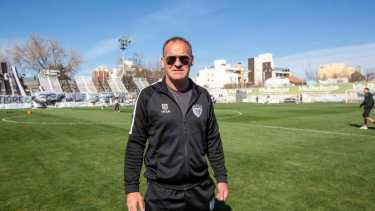 El Ruso fue clave para la vuelta de Cipo al césped natural. (Foto: Juan Thomes)