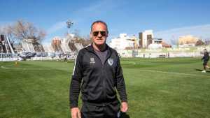 Henry Homann, la gloria de Cipolletti que lideró la vuelta al césped natural