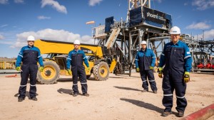 Viaje a la Vaca Muerta profunda: Cómo es el pozo remoto que realiza Phoenix