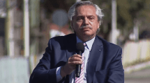 Imagen de Fernández, enojado con las críticas: “Si nos equivocamos fue honestamente”
