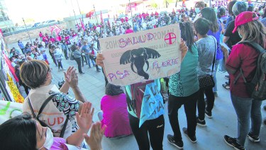Los elefantes, símbolos de los autoconvocados. No había cartel ni pintada en la que no estuvieran. Foto Oscar Livera.