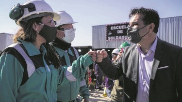 El secretario de Energía visitó en Ensenada la central térmica de Pampa Energía (Gentileza)