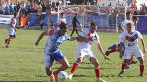 Deportivo Roca venció a Unión en Allen en la semifinal de ida de la Liga Confluencia