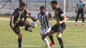 Otro empate agridulce: Cipolletti igualó 1 a 1 con Olimpo en Centenario