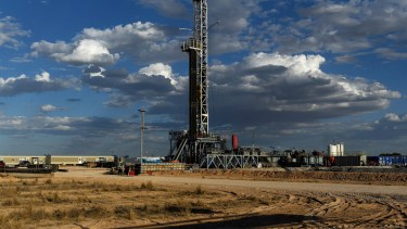 Las petroleras reducen su stock de pozos para aprovechar gastos ya realizados, sacar provecho de los precios de mercado actual y poder devolver dinero a los accionistas. (Foto: gentileza)