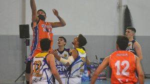 Deportivo Roca sacó ventaja en la final y quedó a un triunfo del campeonato