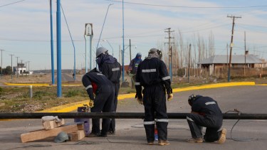 Los cortes y desvío de tránsito comenzaron hoy por la mañana. Foto Juan Thomes