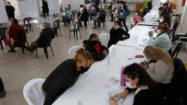 La combinación de vacunas tiene gran aceptación en Roca. Foto: Juan Thomes