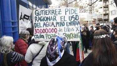 Los bloqueos en Vaca Muerta comenzaron en la madrugada. Foto: Florencia Salto. 