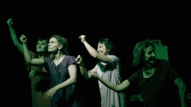 La obra se pregunta de un modo existencial dónde termina el mar y dónde empieza la tierra. Foto: María Ulrich.