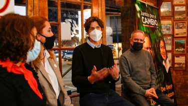 Lousteau en Roca junto a De Rege, Matzen y Scavo, precandidatos a diputados por la Lista C de Juntos por el Cambio. (Foto: Juan Thomes)