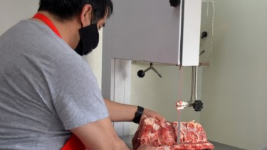 Piden el corrimiento de la barrera sanitaria para bajar los precios de la carne, sobre todo del asado con hueso. (archivo Emiliana Cantera)