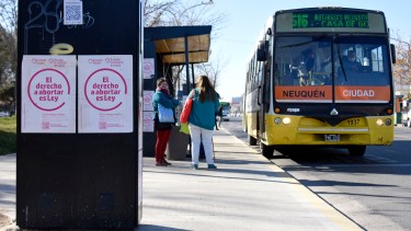 La interrupción voluntaria del embarazo está permitida en nuestro país hasta la semana 14 de gestación inclusive. Se debe garantizar en un plazo máximo de diez días. Foto Florencia Salto.