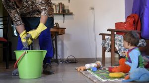 Empleadas domésticas: definen el nuevo aumento que regirá desde abril en adelante