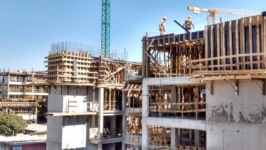 Según el gobierno provincial, la construcción y la producción de hidrocarburos fueron clave para la disminución de los índices.