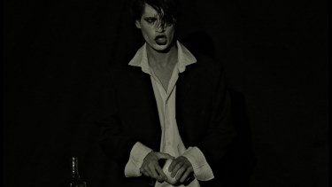 La Apología de Hamlet” -unipersonal- cuenta con la actuación de Pablo Zúñiga. Foto gentileza