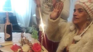 Reapareció Lía Crucet, en la celebración de su cumpleaños