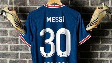Así se vería la camiseta de Messi en el PSG, con el número 30 en la espalda. Foto: @gabyalooy
