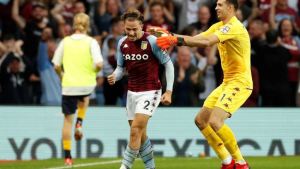 El Aston Villa de Dibu Martínez goleó al Everton de Yerri Mina, por la Premier League